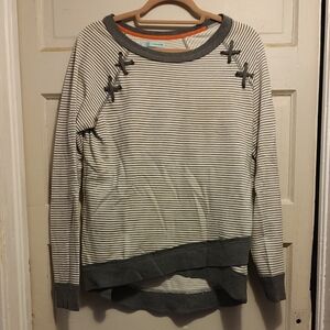Maurices Gray, White, sweater